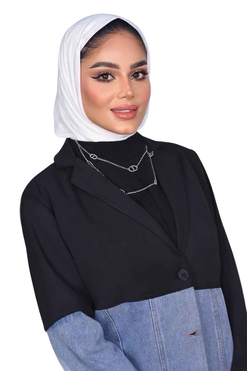 سارة الدبيس